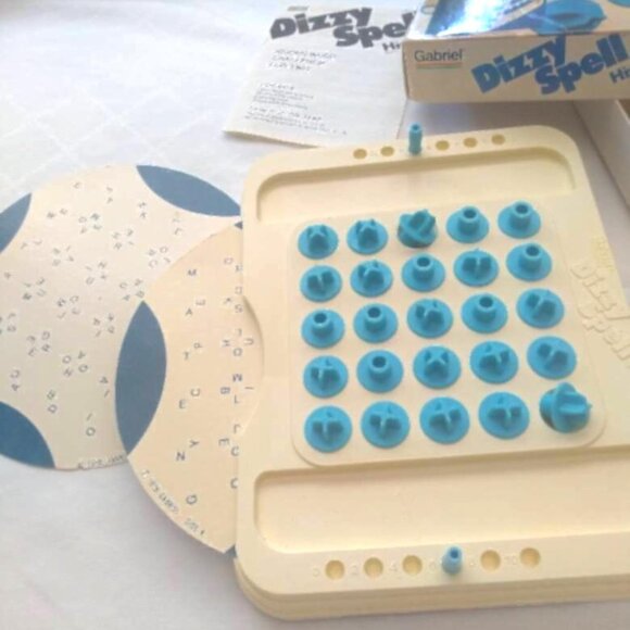 Dizzy Spell - Hi-Q Game by Gabriel 1978 Version Complete Set of this Hidden Word - Picture 2 of 10